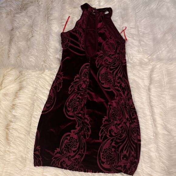 Size Medium Emerald Sundae Wine Velvet Dress - Picture 2 of 3